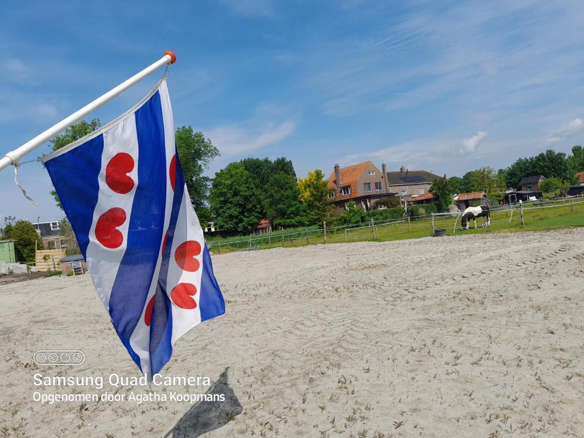 Luxury tent De Huifkar, Trekkershut Bij Sneek Hommerts